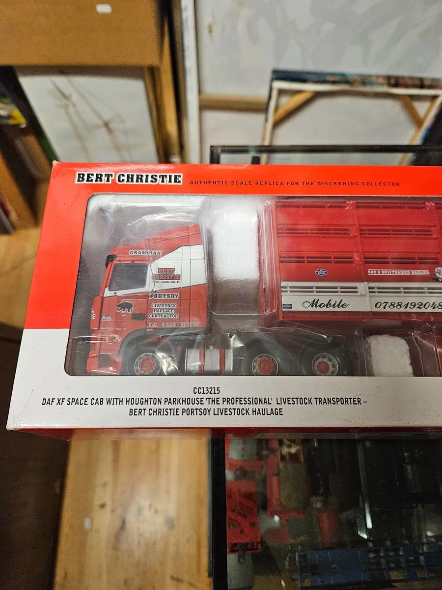 Corgi DAF Tractor Unit and Livestock Trailer 1.50 - Image 2