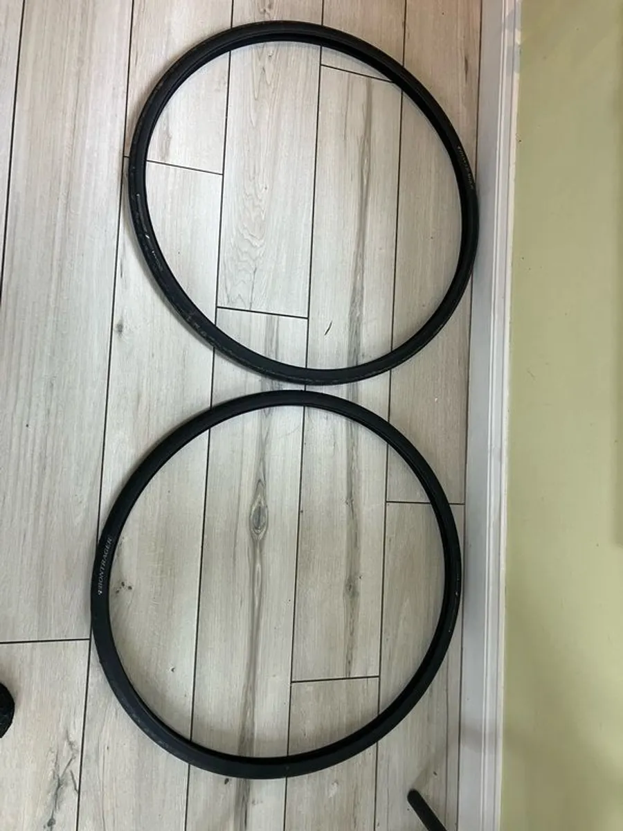 Bontrager 700 x 25mm X 2 - Image 1