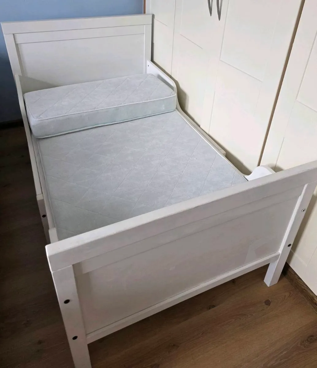 Extendable toddler/kids bed - Image 2