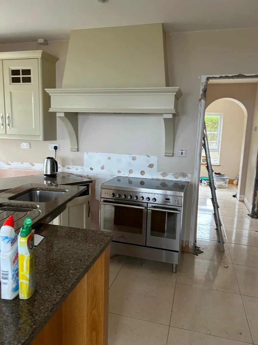 Greenhill Kitchen island / canopy hood /cabinets - Image 3