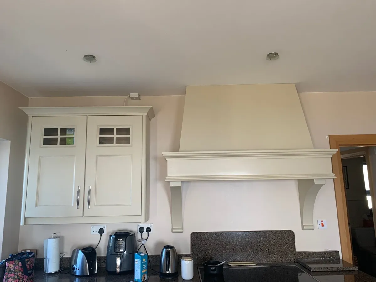 Greenhill Kitchen island / canopy hood /cabinets - Image 4