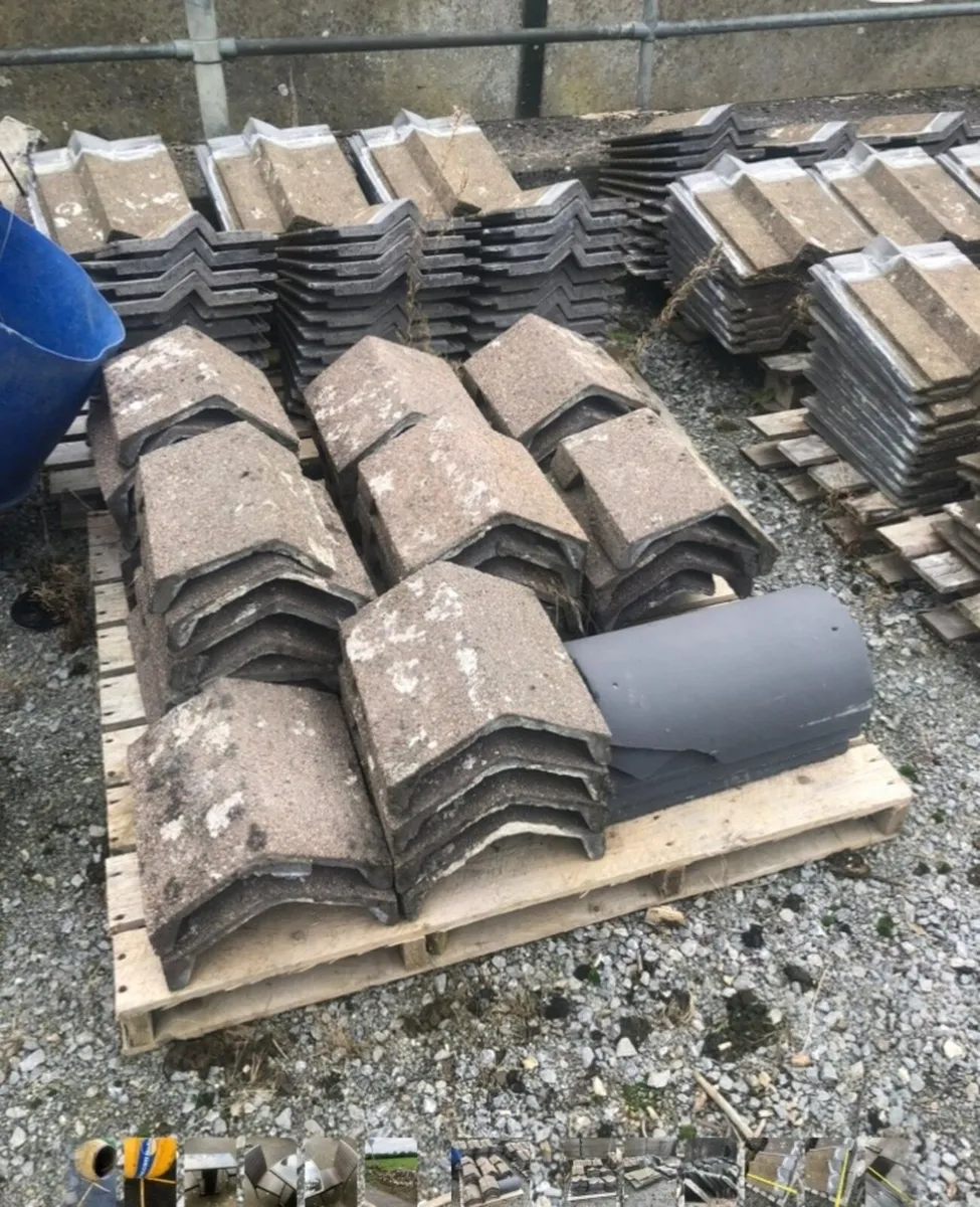 Old roof Slate /Tiles - Image 3