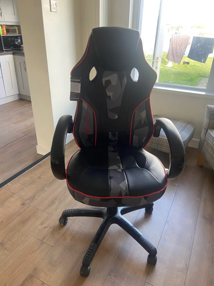 Computer chair - Image 1