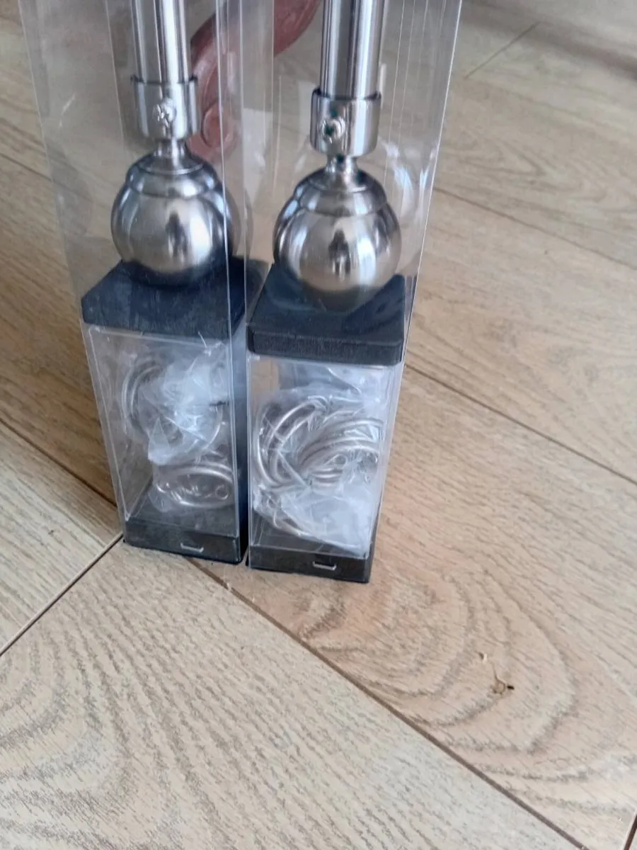 New Extendable Curtain Pole - Image 3
