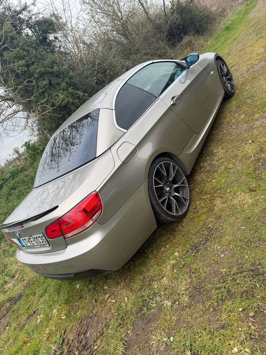 BMW 320I  E93 - Image 4