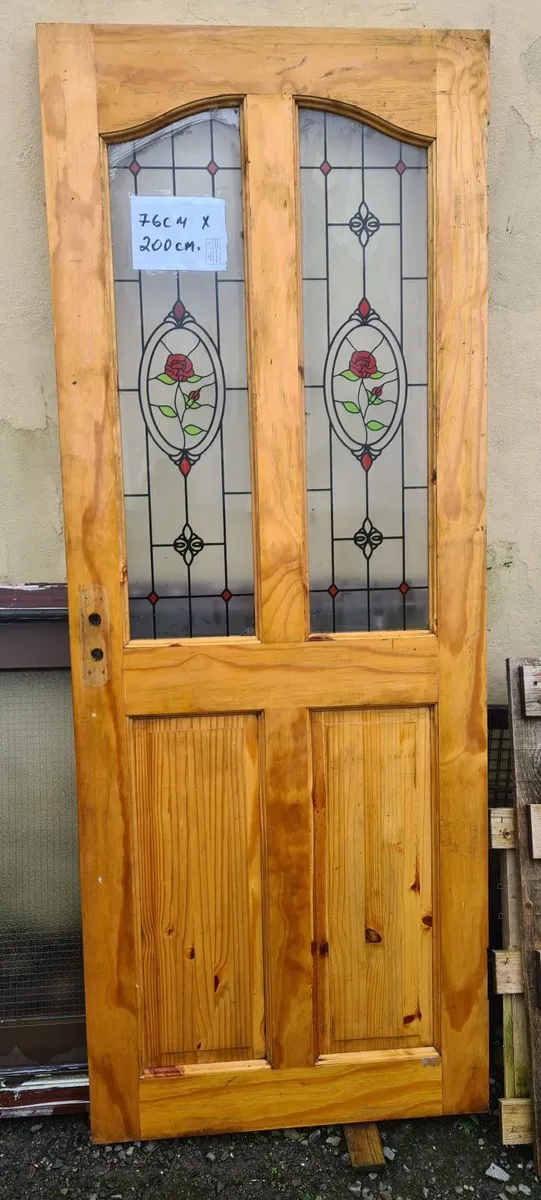 3 x Pine Doors with decorative glass - Image 1