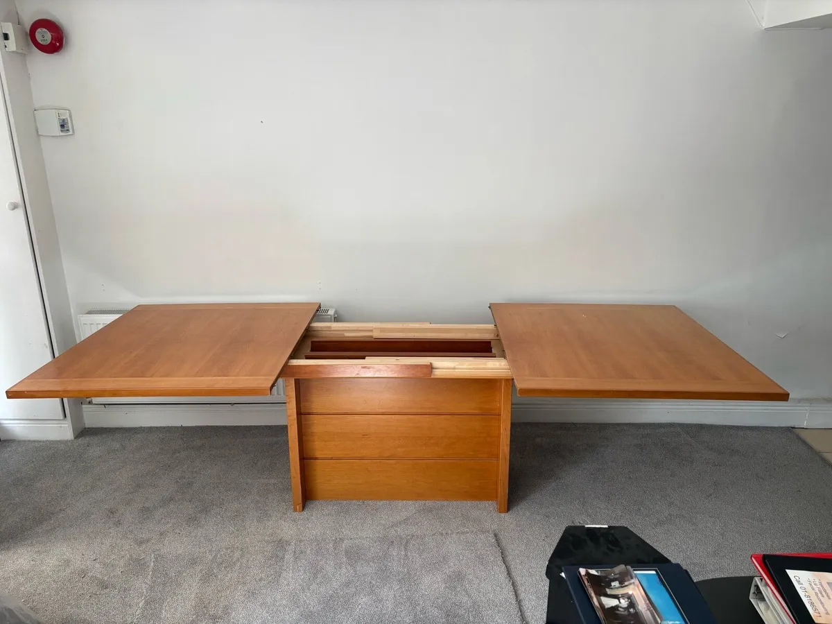 Skovby Danish Hardwood Expandable table - Image 3