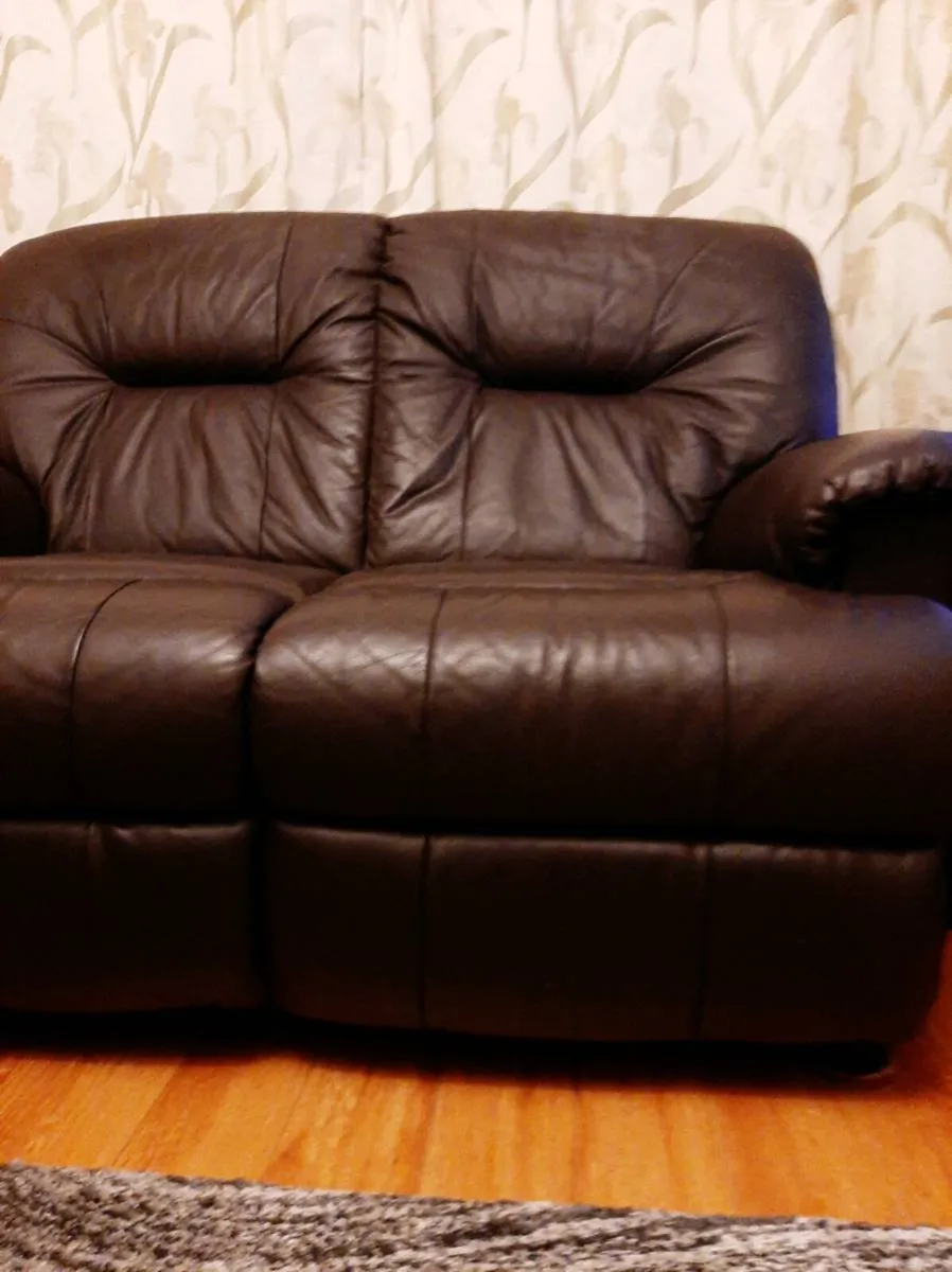 Two Seater Leather sofa - Image 3