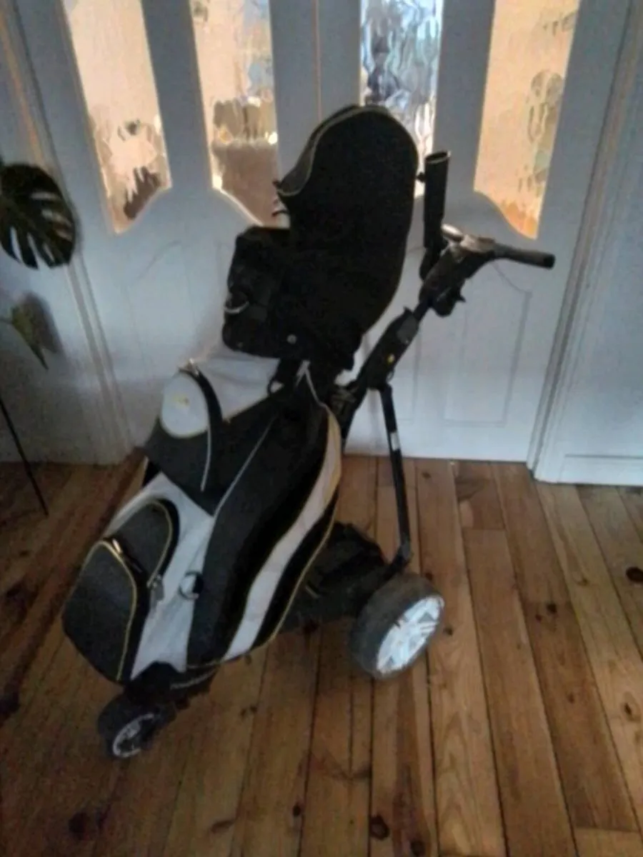 Powakaddy trolley and bag - Image 1