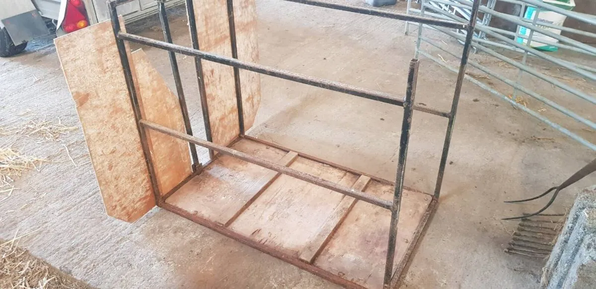 Lamb Adoption Crate - Image 1