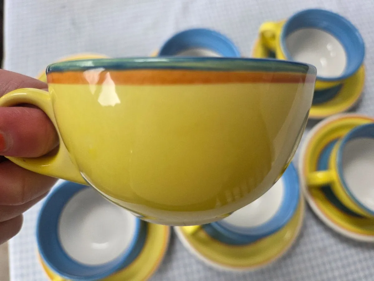 6 cups and 6 saucers - Image 2