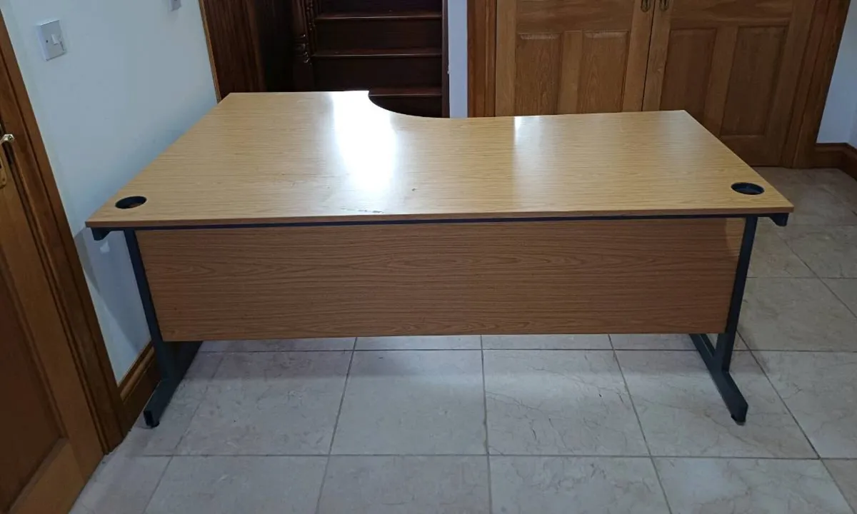 Beautiful Oak Venere Office Desks - Image 2