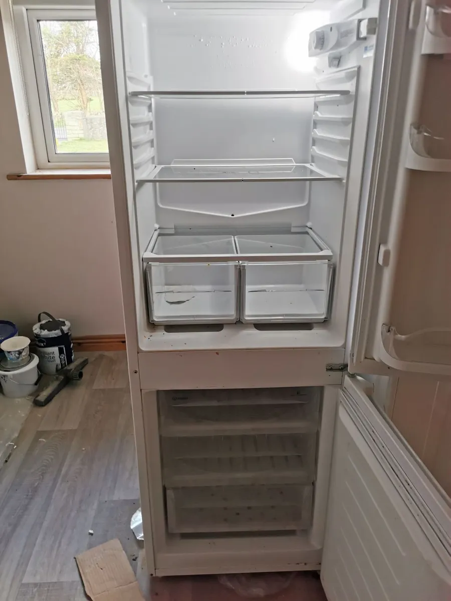 Fridge freezer - Image 2