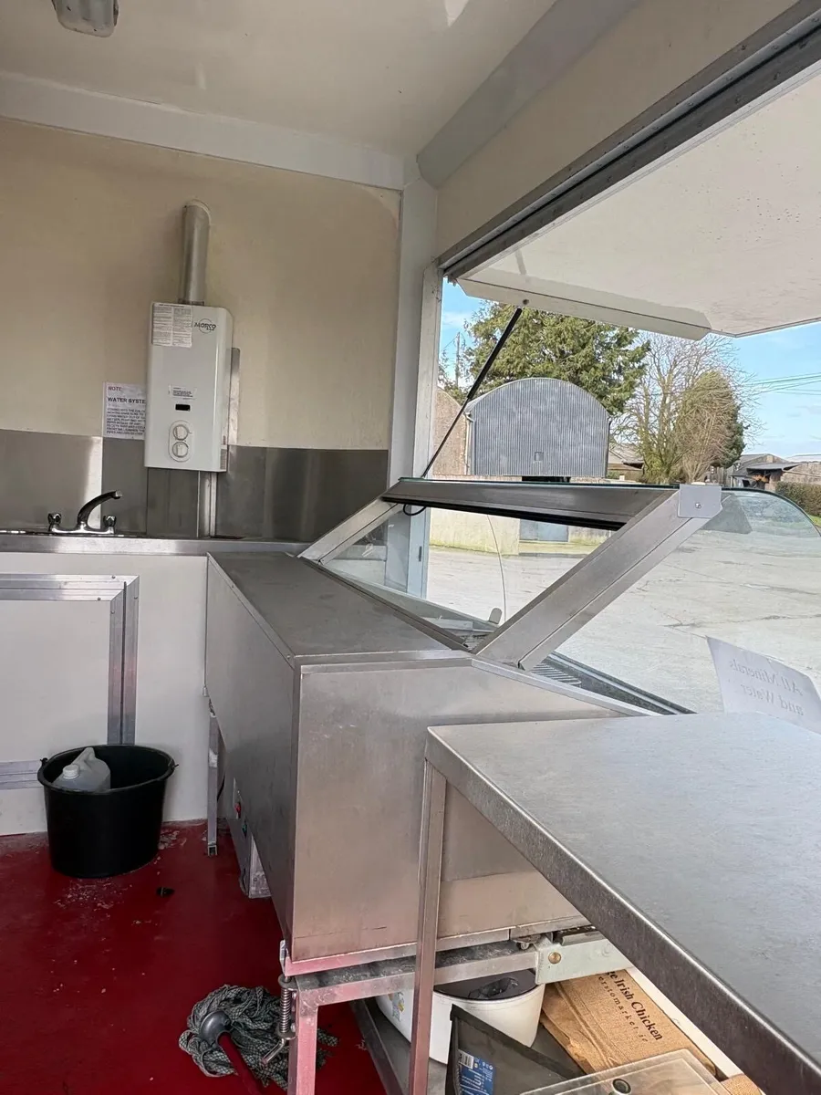 Mobile Catering Unit - Image 4