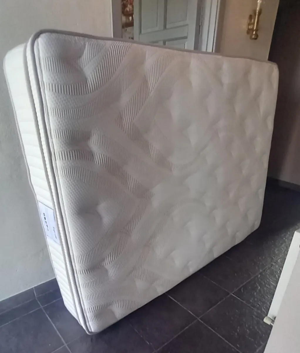 Double Mattress in excellent condition - Image 2
