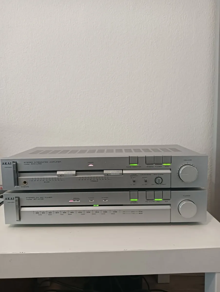 Akai - AM-U 110 / AT-K 110 HI-FI set - Image 1