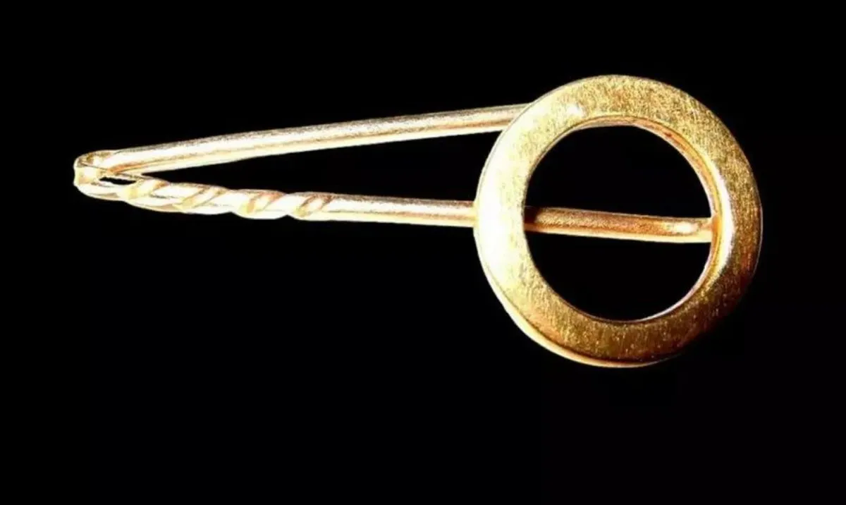 Vintage Hallmarked 9ct Gold Tie Pin - Image 1