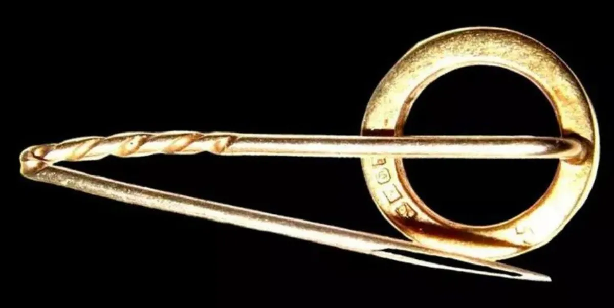 Vintage Hallmarked 9ct Gold Tie Pin - Image 4