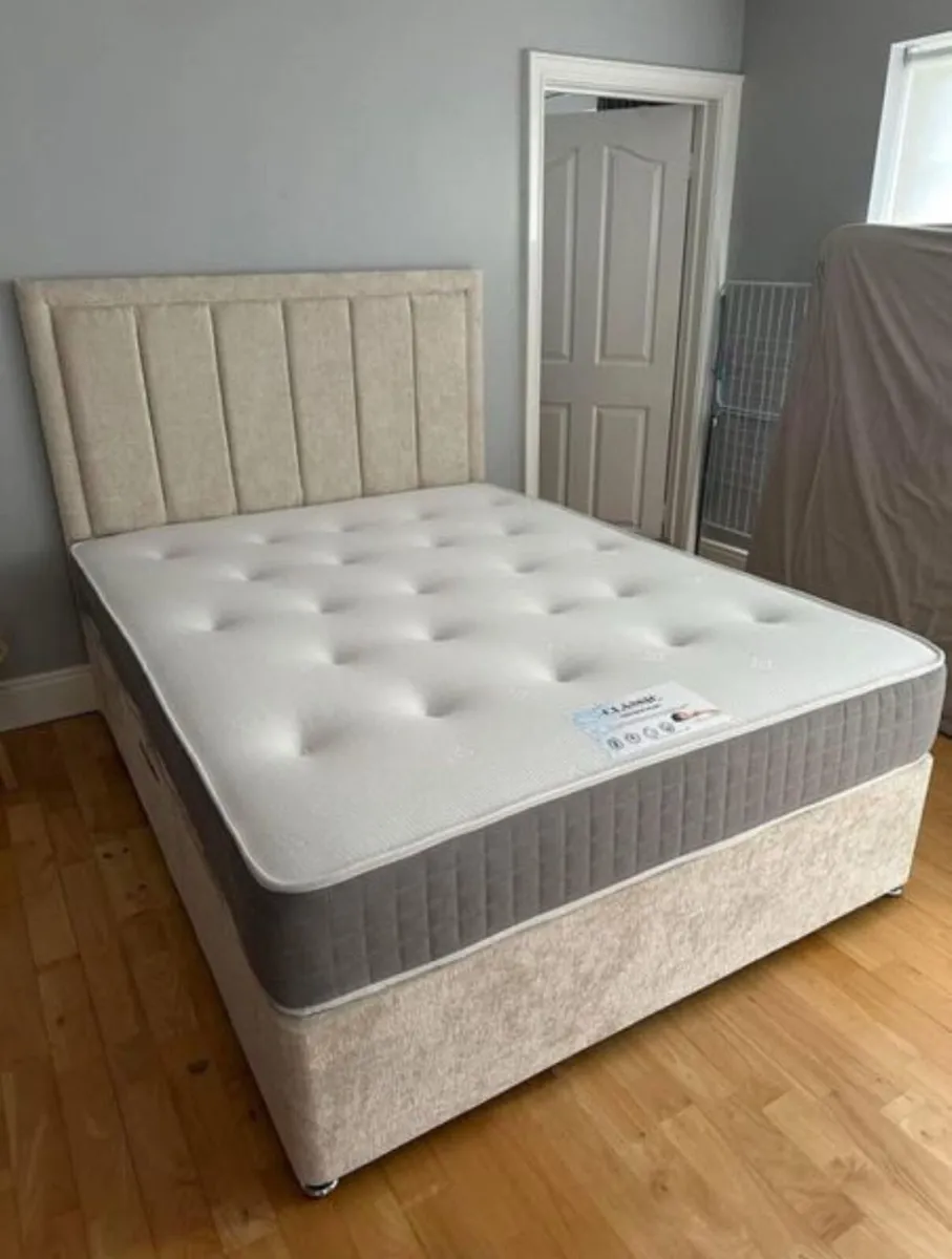 Hilton Divan Chesterfield Bed Frame + Drawers - Image 1