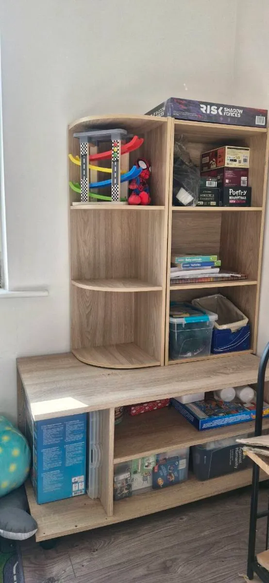 Tv stand/storage - Image 1