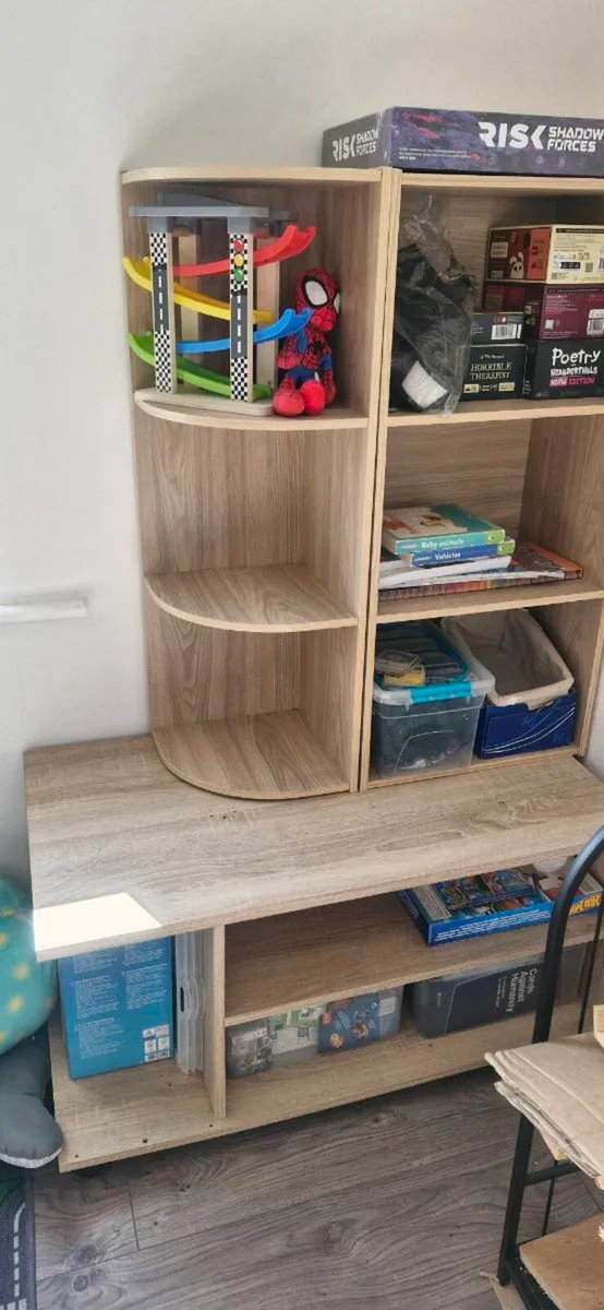 Tv stand/storage - Image 2