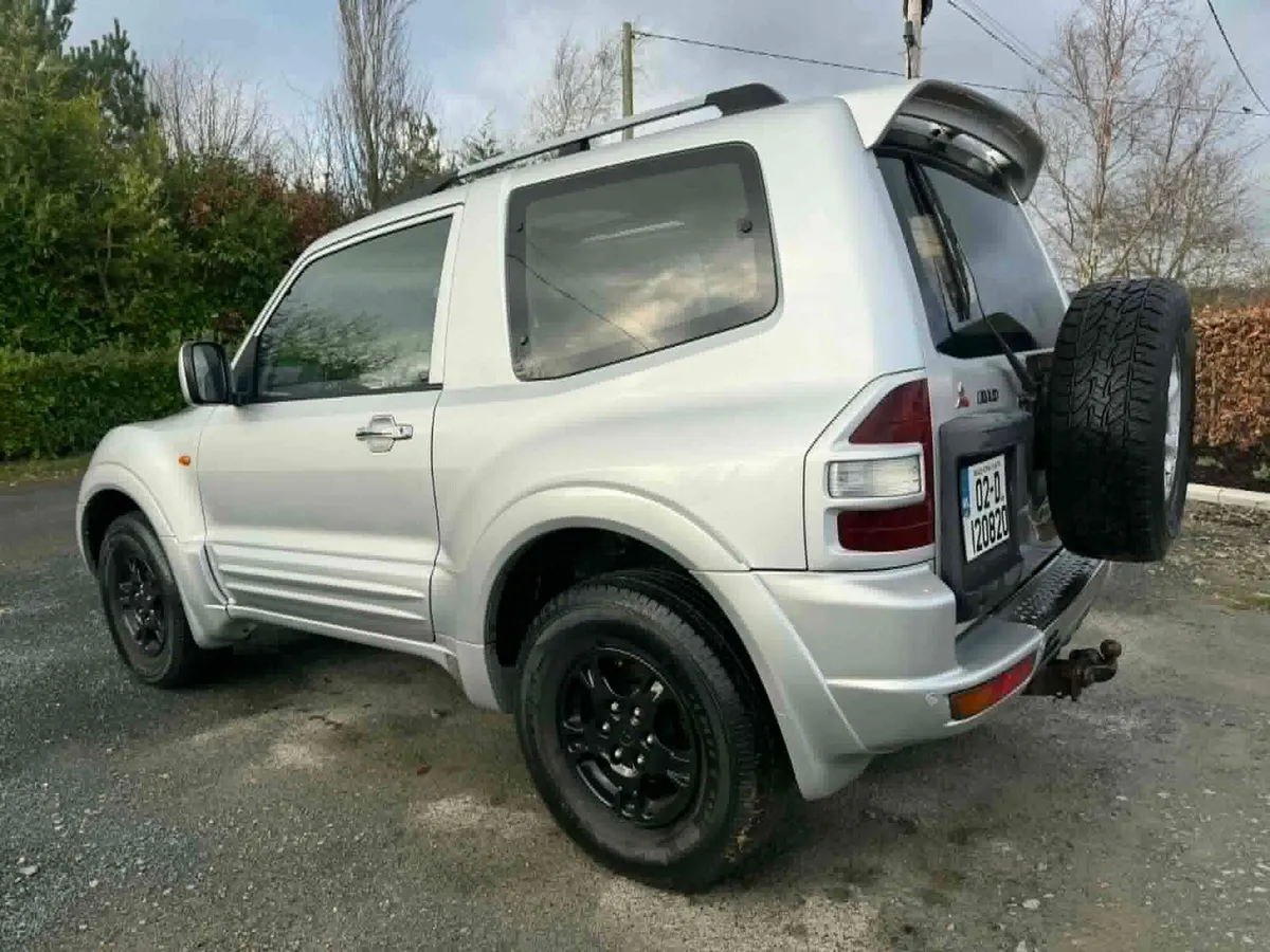 Mitsubishi Pajero 3.2 (automatic) - Image 4