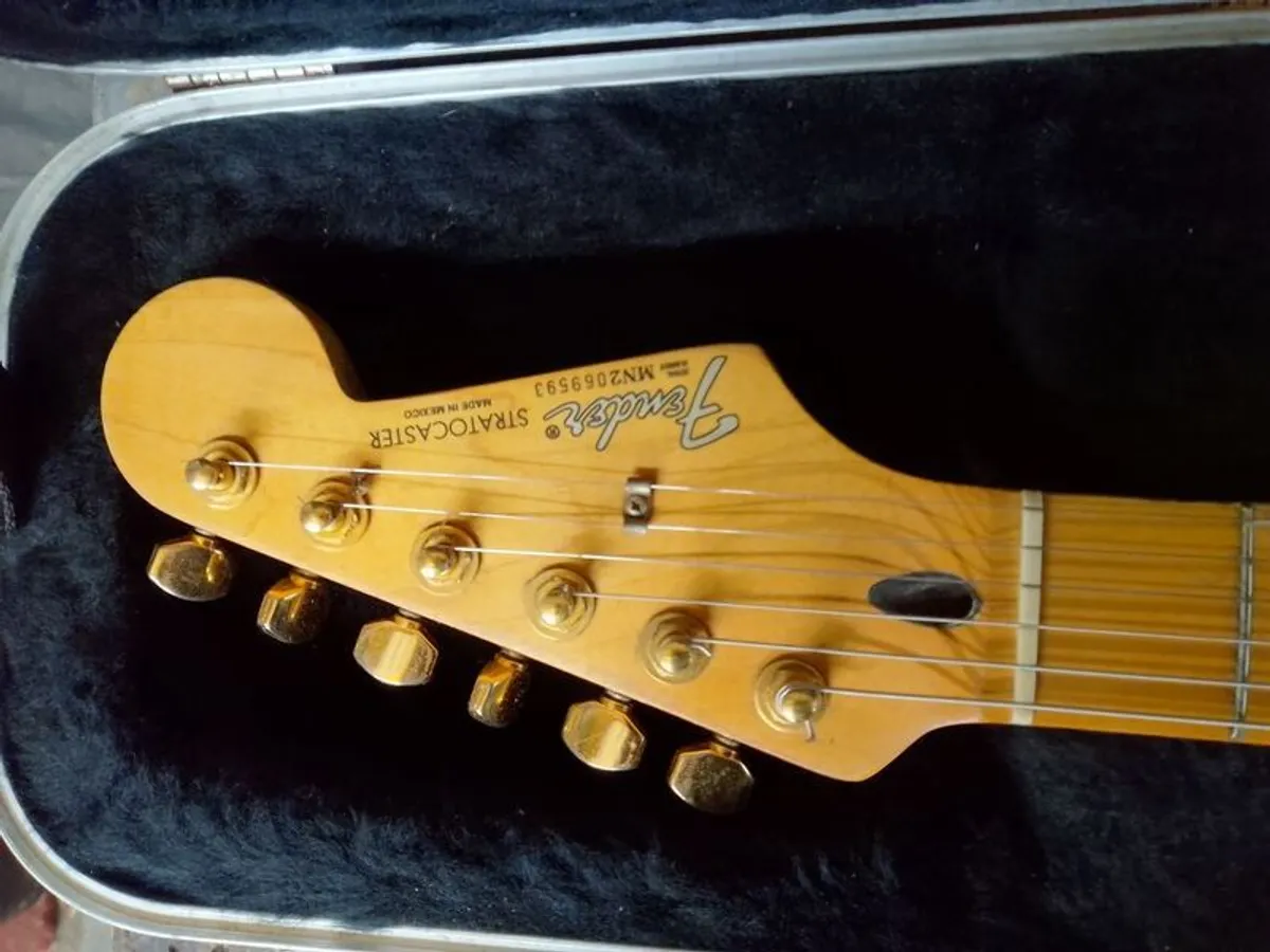 Fender Strat - Image 3