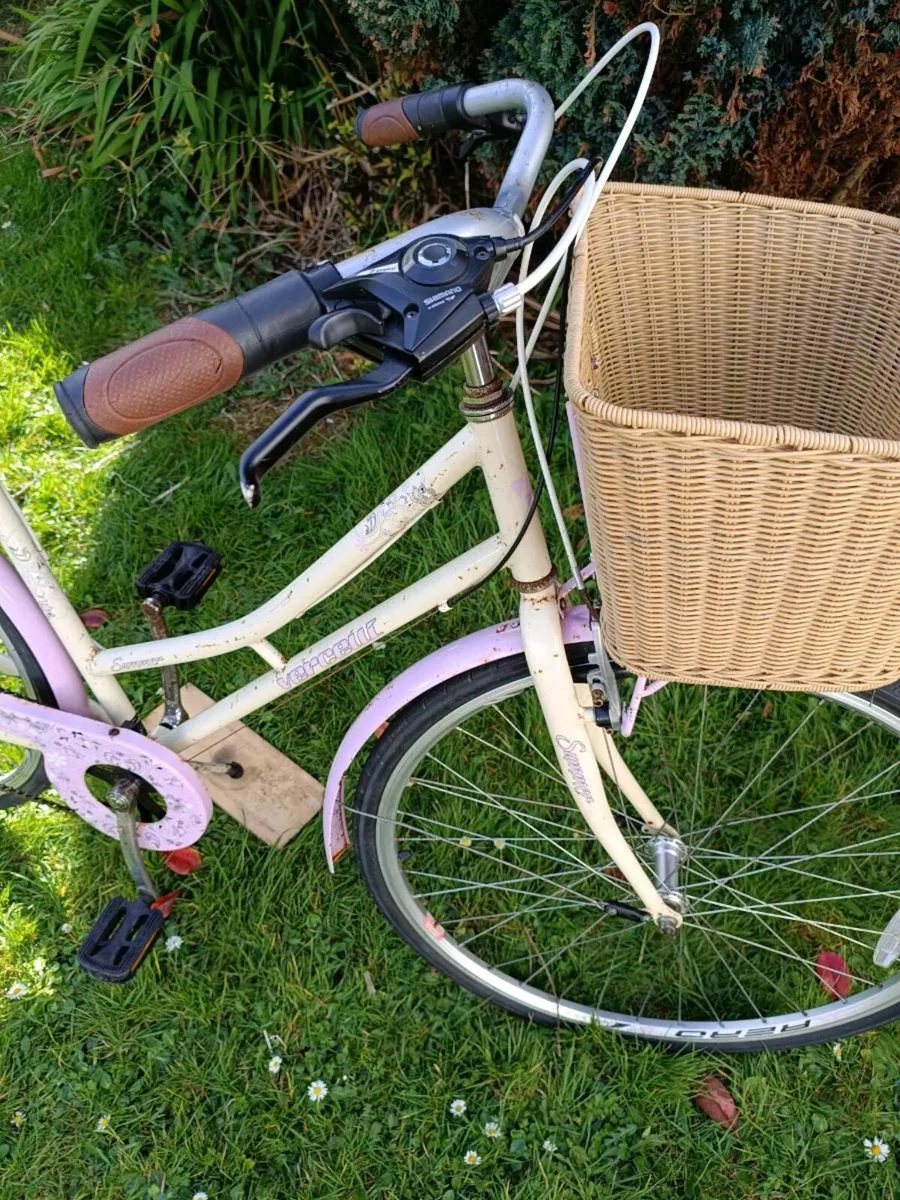 Ladies bicycle. - Image 2