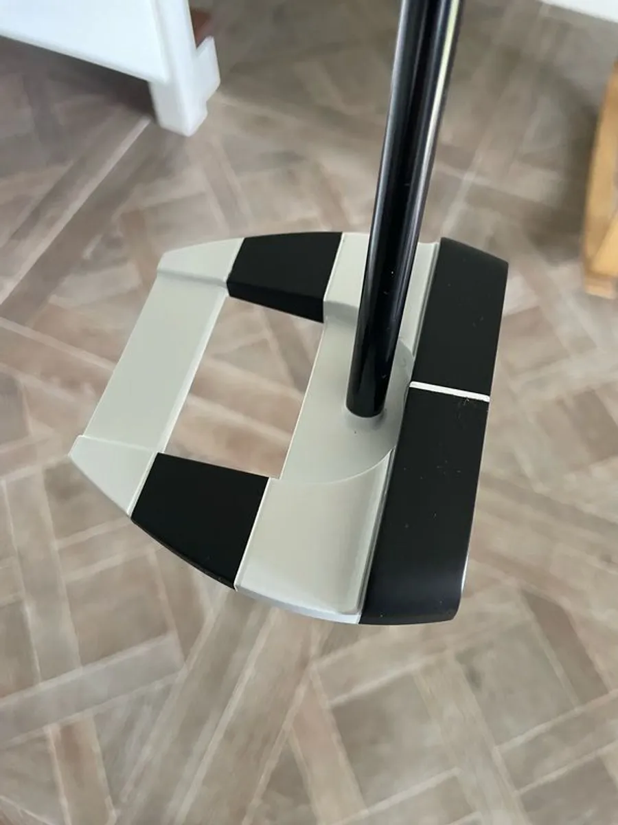 Odyssey AI-One Square 2 Square Jailbird Putter - Image 2