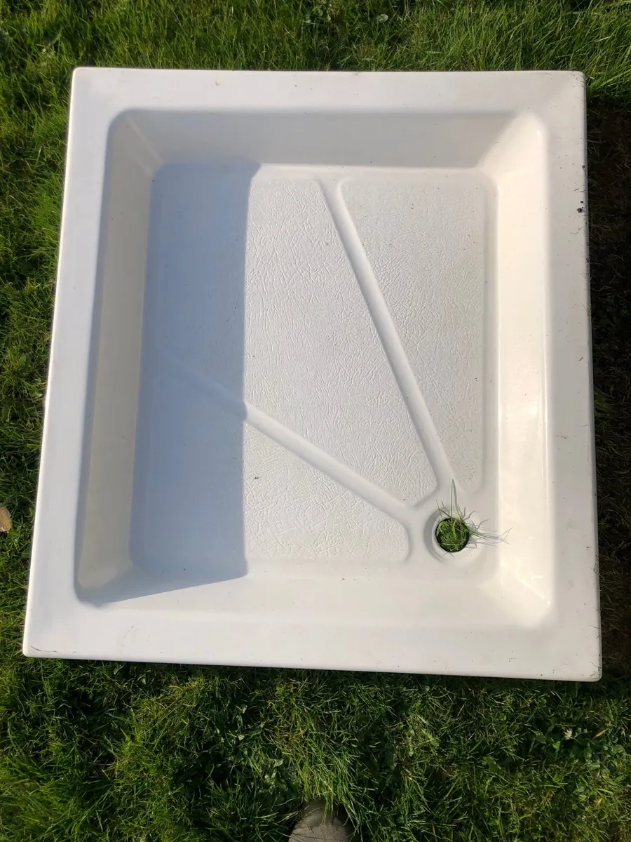 Shower tray