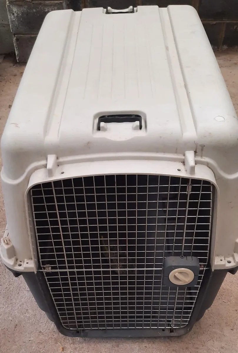 Dog / Pet crate / carrier - Image 1