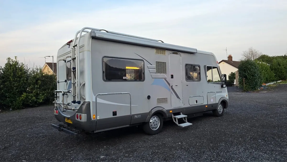 Fiat Ducato Hymer motorhome - Image 2