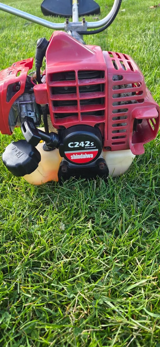 Shindaiwa strimmer - Image 1