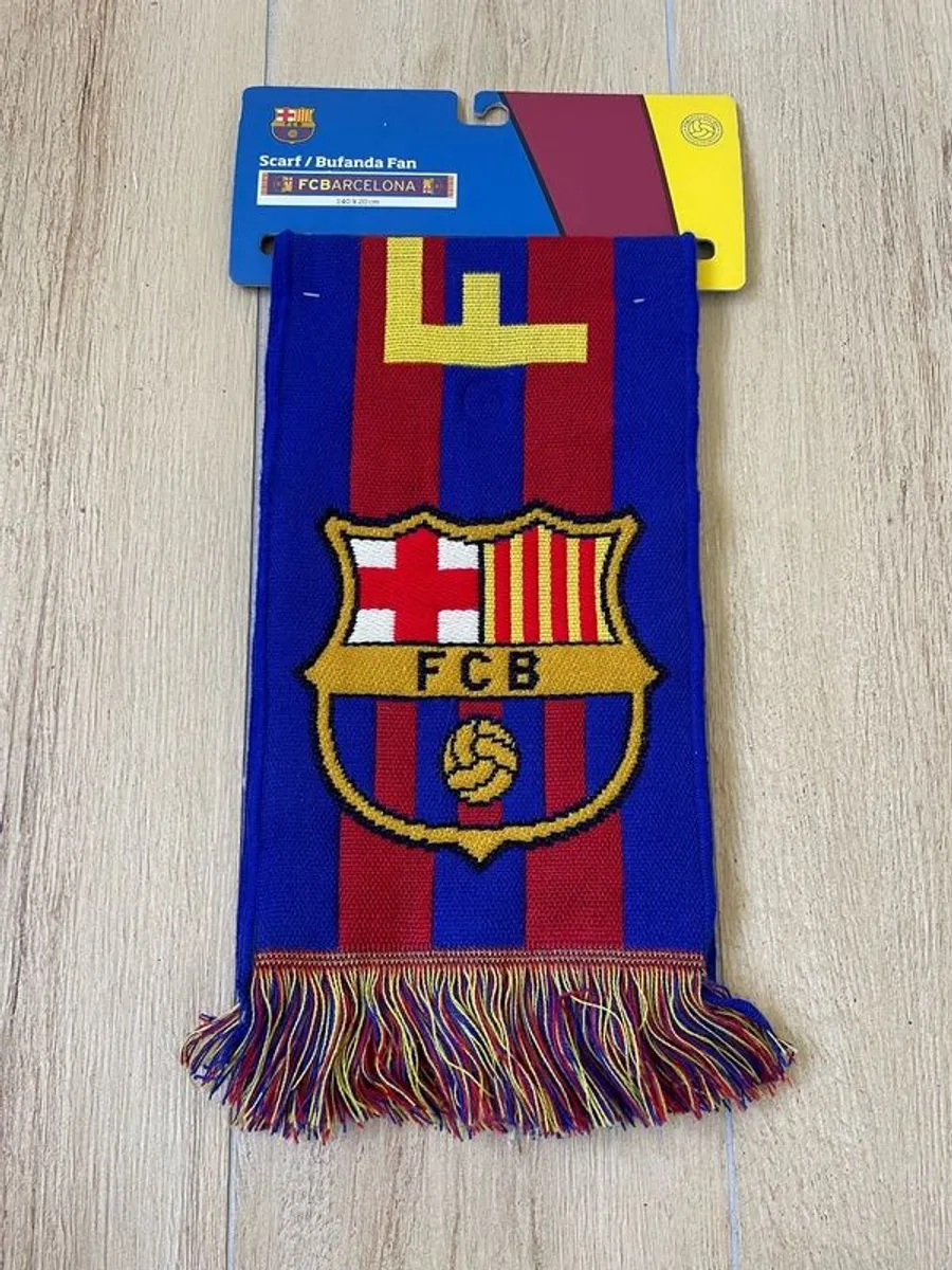 FC Barcelona Scarf - Image 1