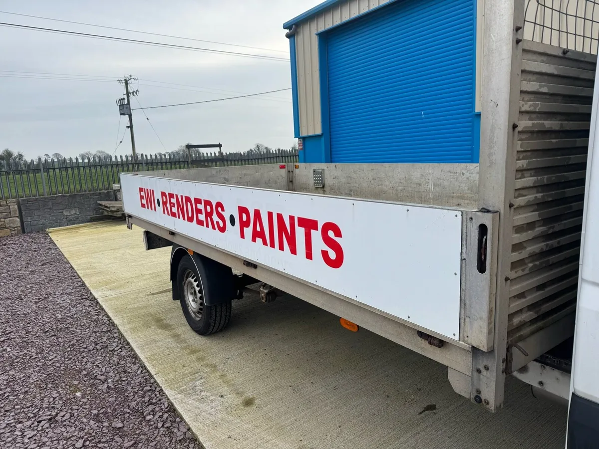 Aluminium flat body Mercedes - Image 4