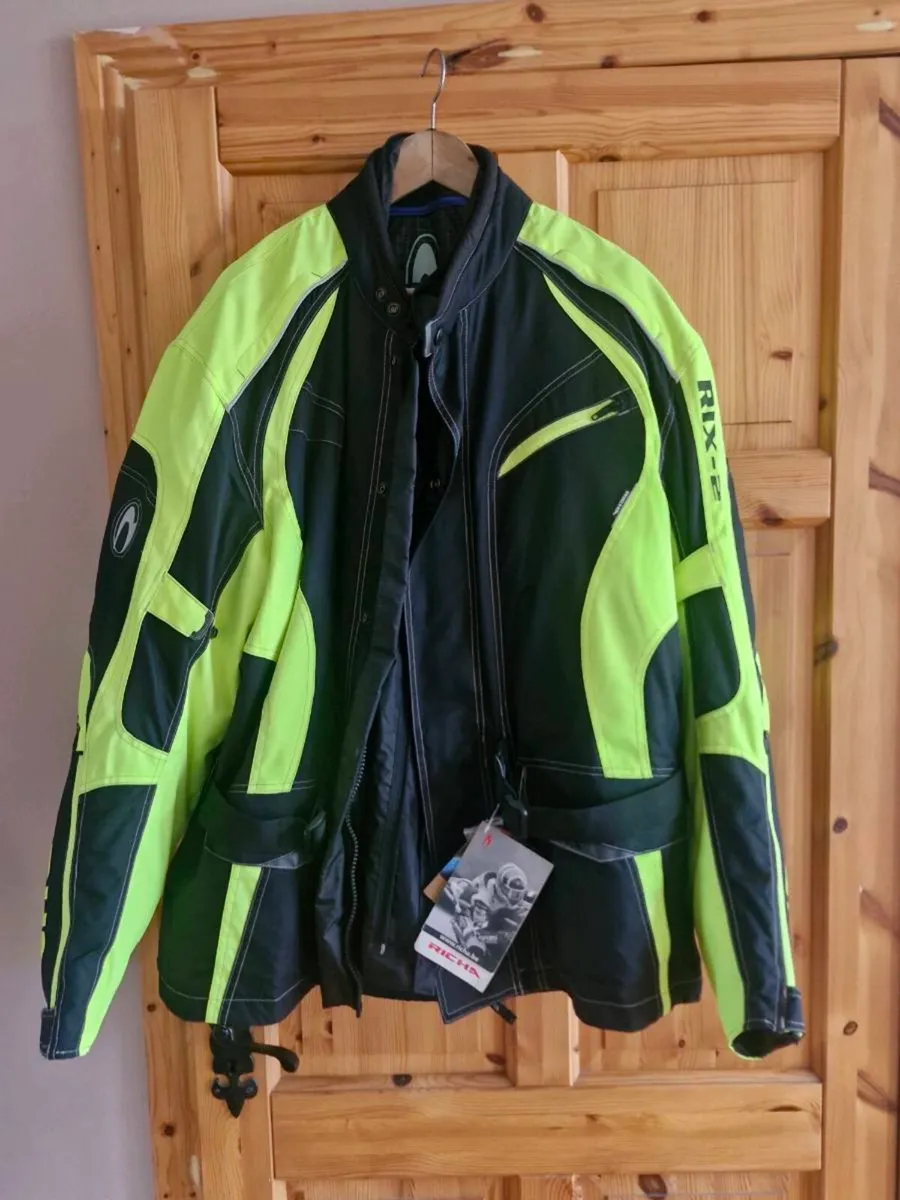 RICHA JACET - Image 1