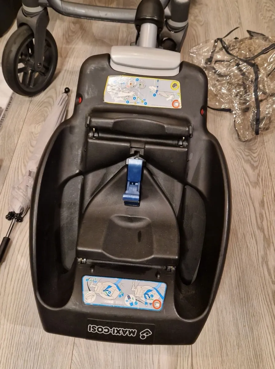 Maxi cosi Isofix Base - Image 2