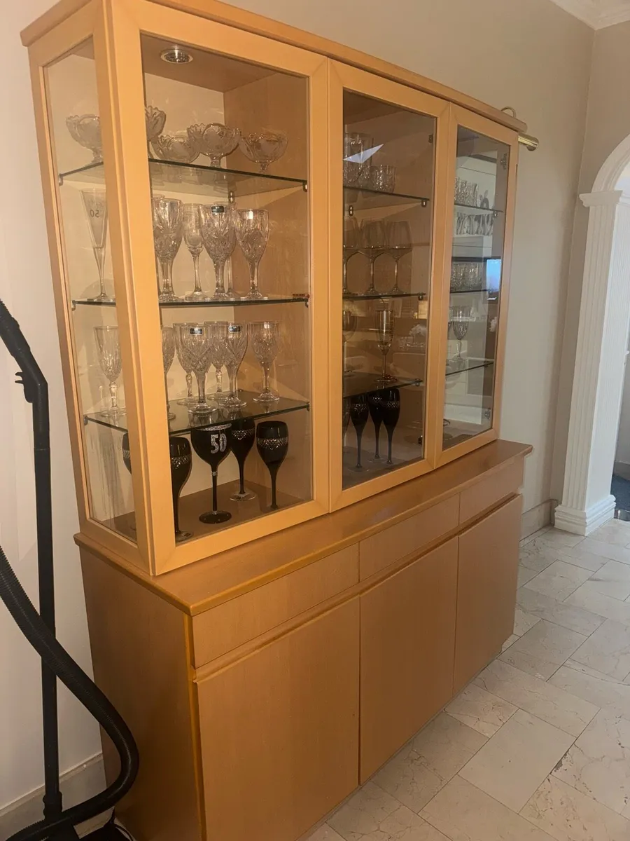 Glass cabinet - Image 2