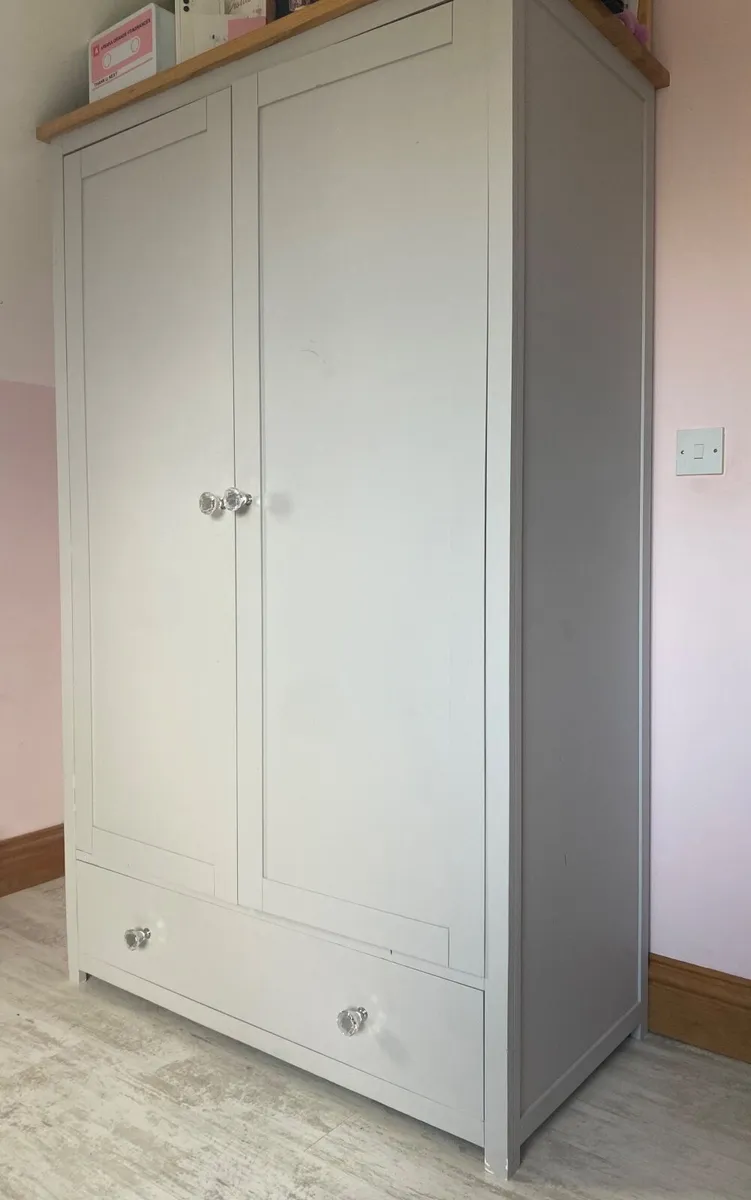 Bedroom Furniture set - Image 4