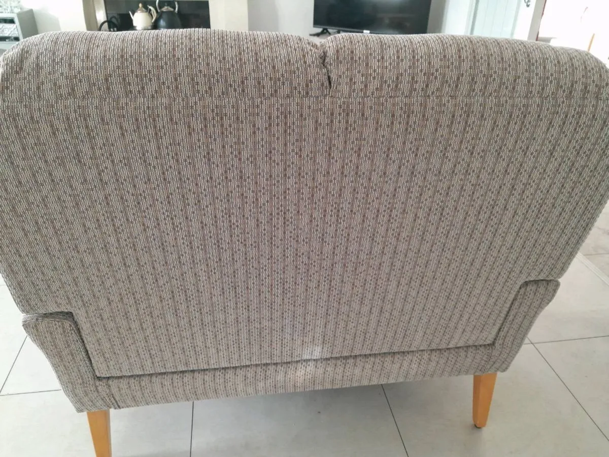 2 seated sofa - Image 3