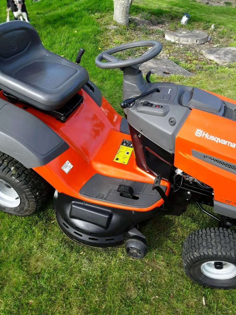 Ride on mower - Image 2