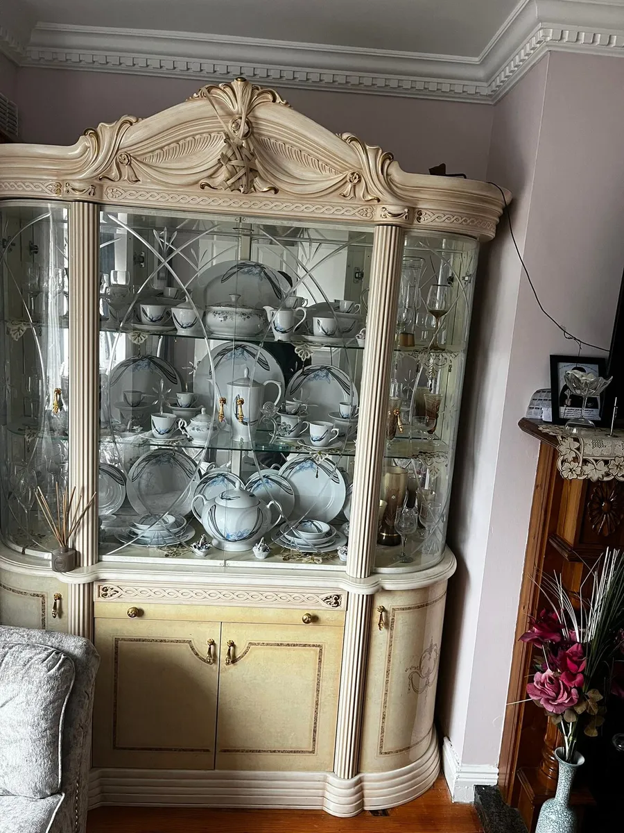 Glass unit - Image 2