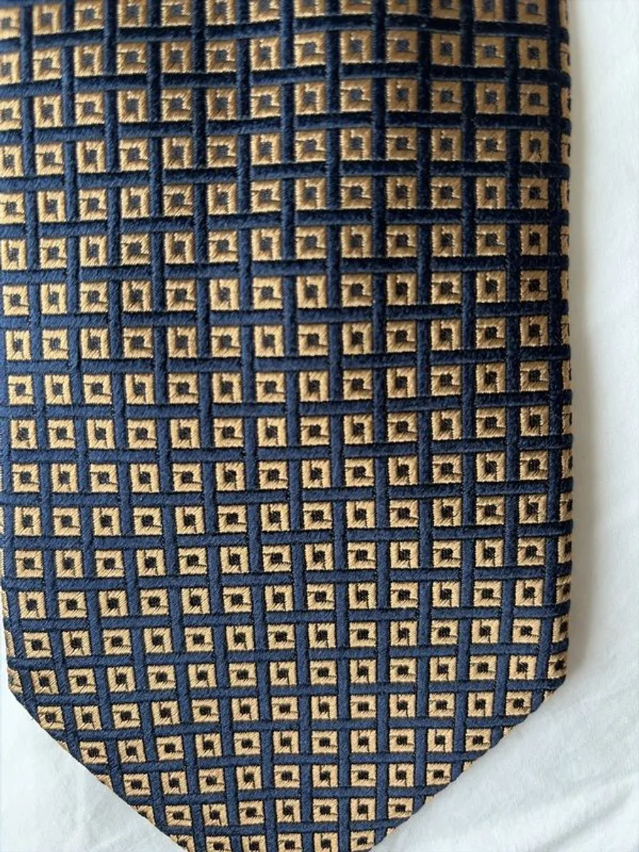Stunning Dolce & Gabbanna Tie BNWT - Image 2