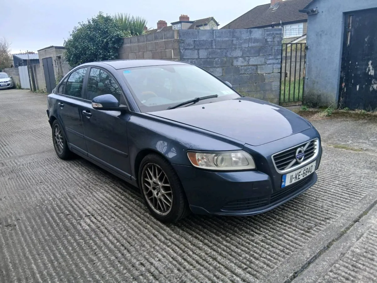 2011 VOLVO S40 DIESEL - Image 4