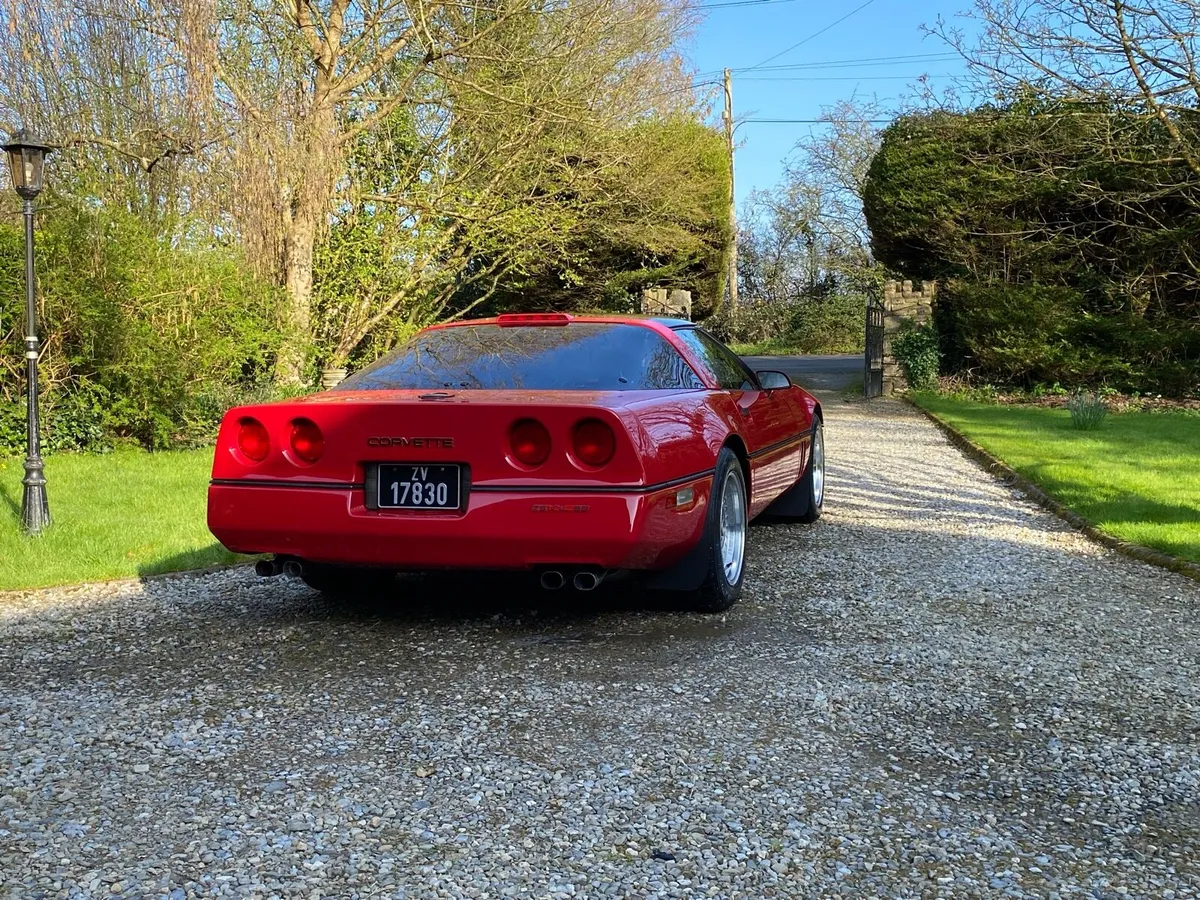 Chevrolet Corvette - Image 4