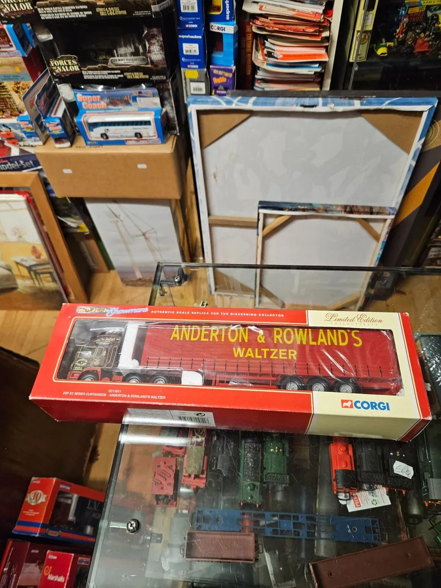 Corgi ERF Tractor Unit and Trailer 1.50 - Image 2