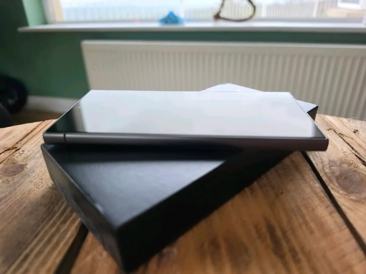 Samsung 24 Ultra 512GB Black - Image 2