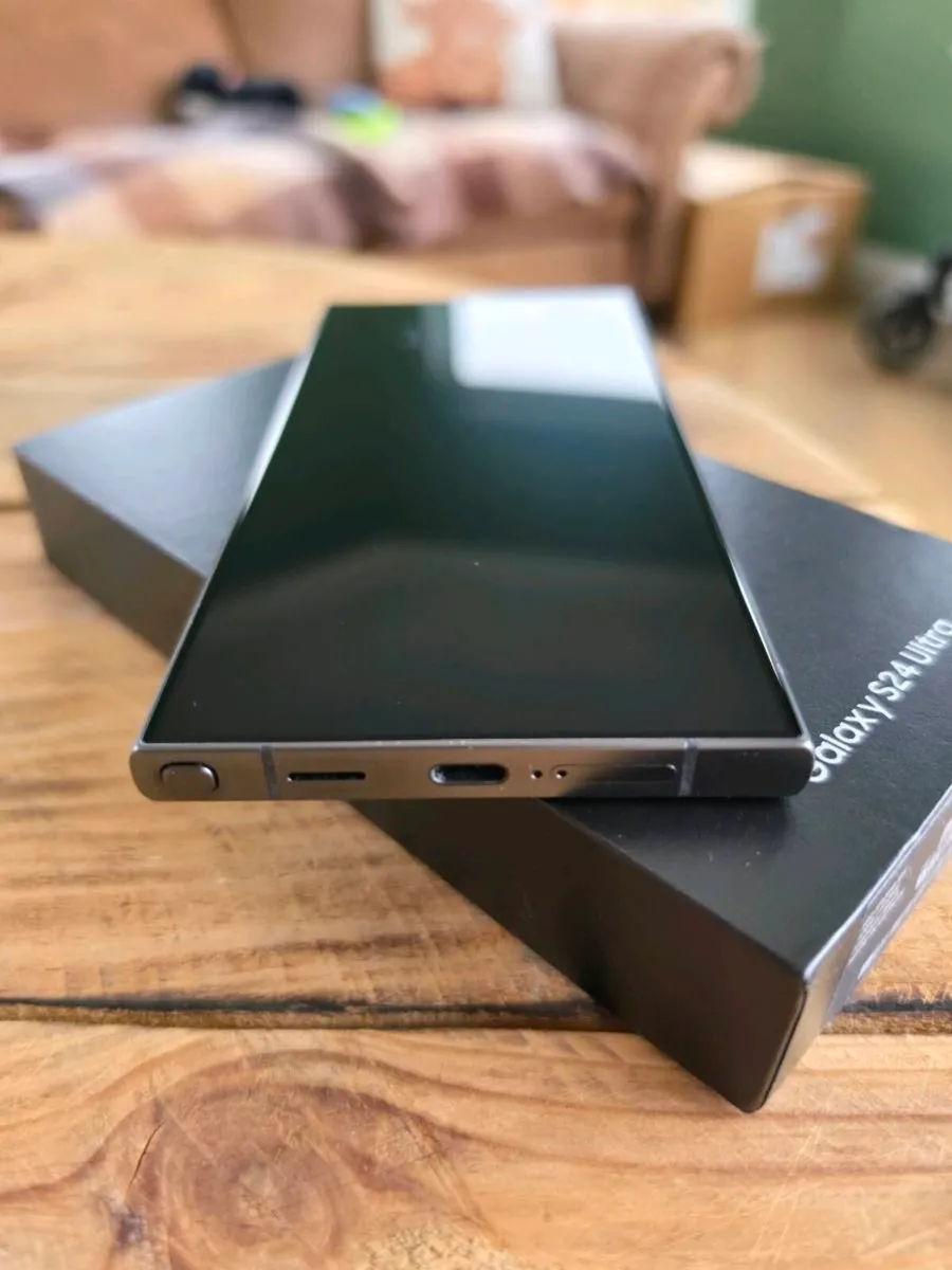 Samsung 24 Ultra 512GB Black - Image 3