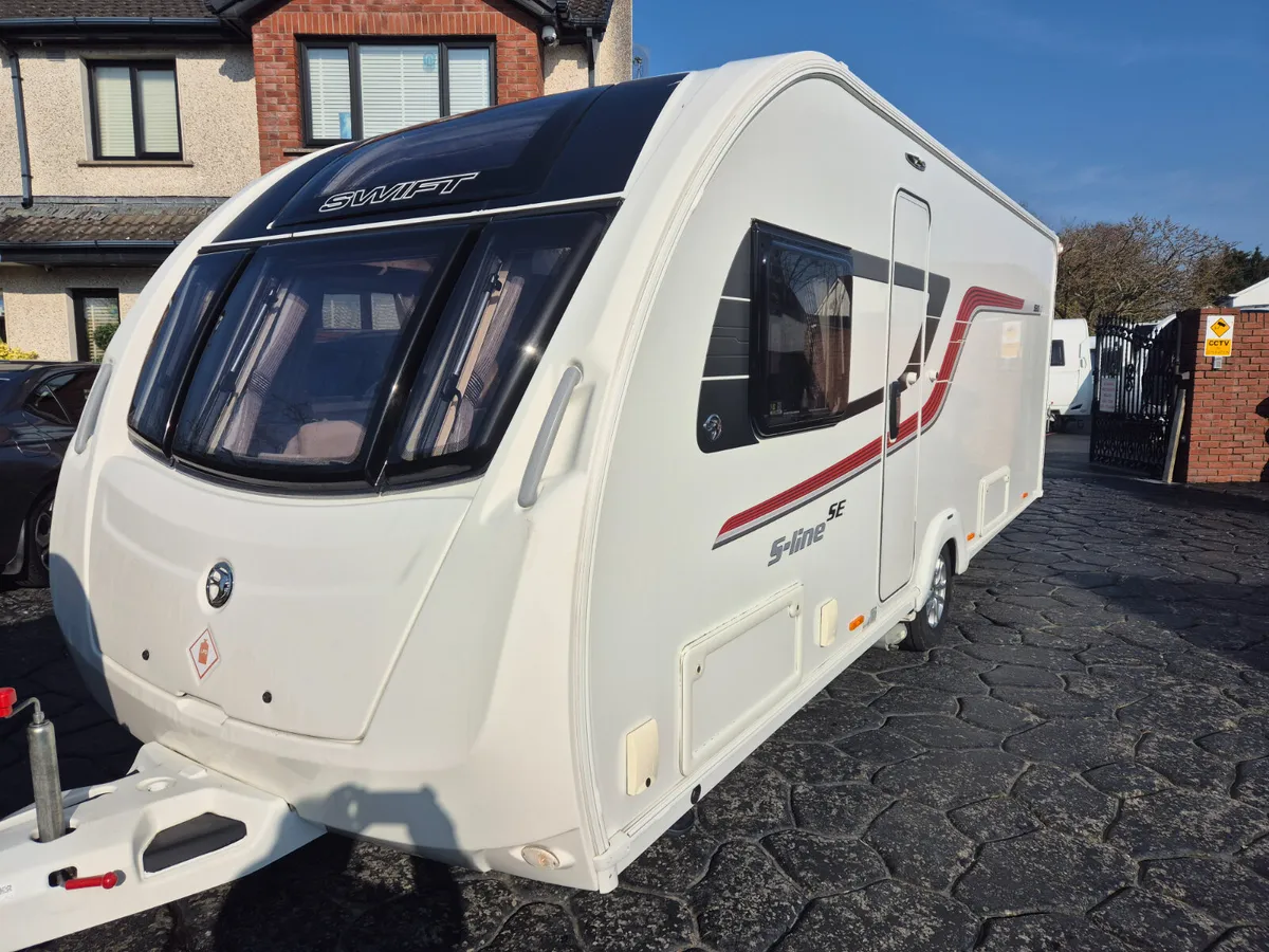 2017 Island Bed  Swift  Challenger  SE 580 - Image 1