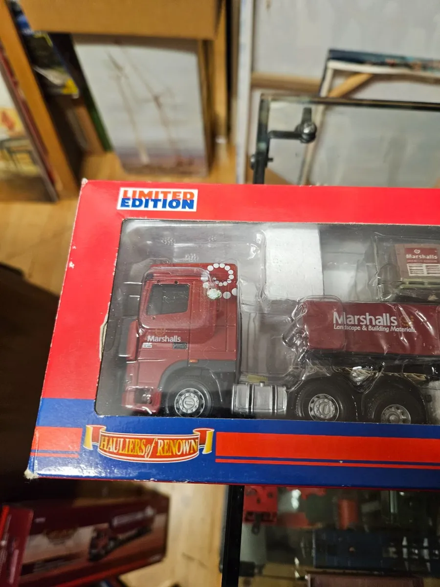 Corgi DAF Tractor Unit and Crane Trailer with Load - Image 3